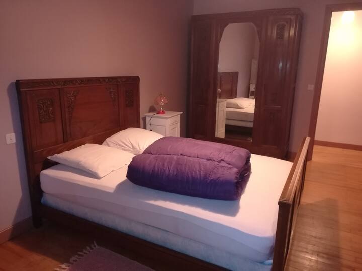 საძინებელი 1