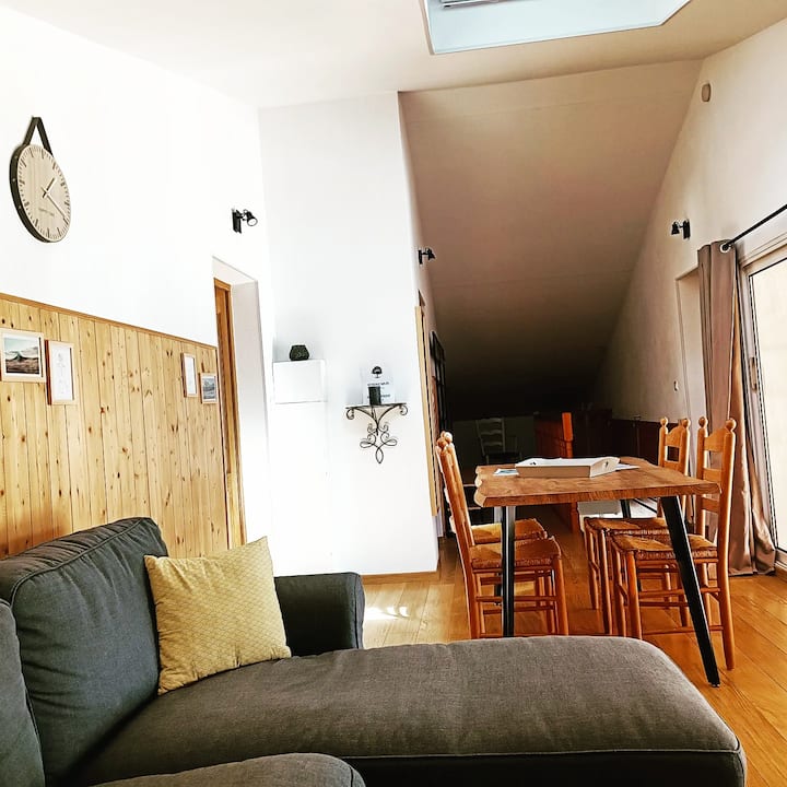 Charmant Gîte 3* à La Campagne. Gîte Isatis - Aquitaine