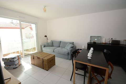 Popular Airbnb listing: Beautiful new waterfront apartment in Lacanau