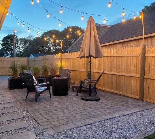 5 mins to Beaches, Newport Renovated 5bed 3bath gallery image 5