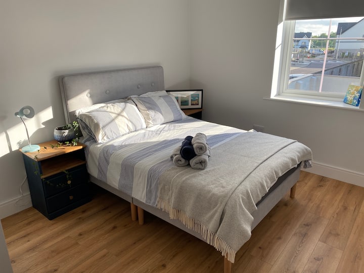 Relaxing, homely room with private bathroom! Houses for Rent in