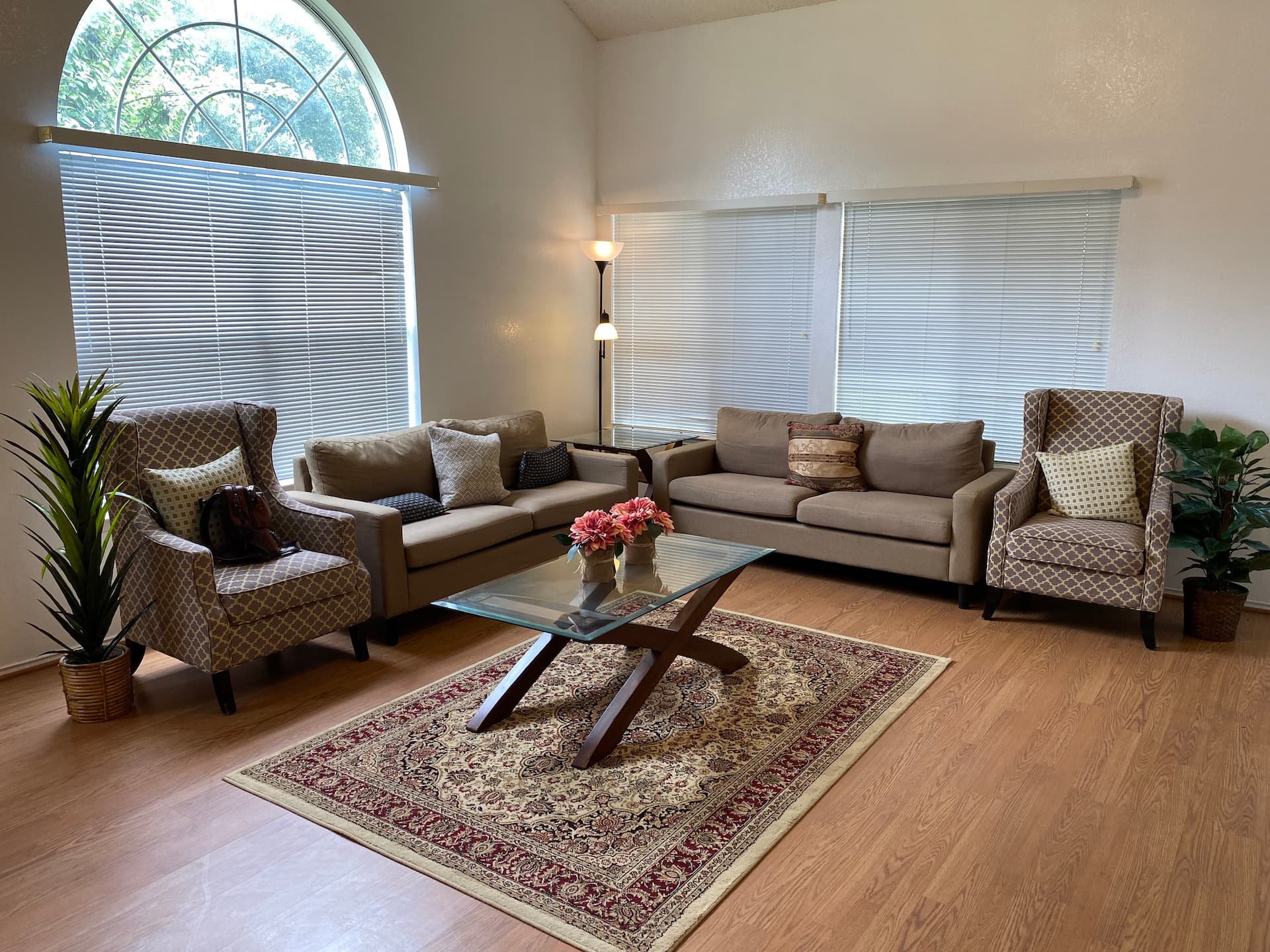 Cozy & Centrally Located 4 Bedroom House In Plano