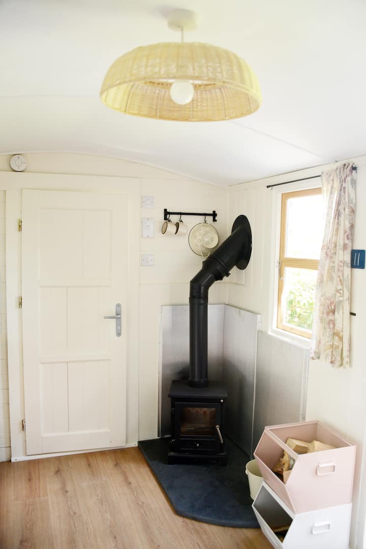 Shepherds Hut With Private - Dog Friendly Garden. - Chagford
