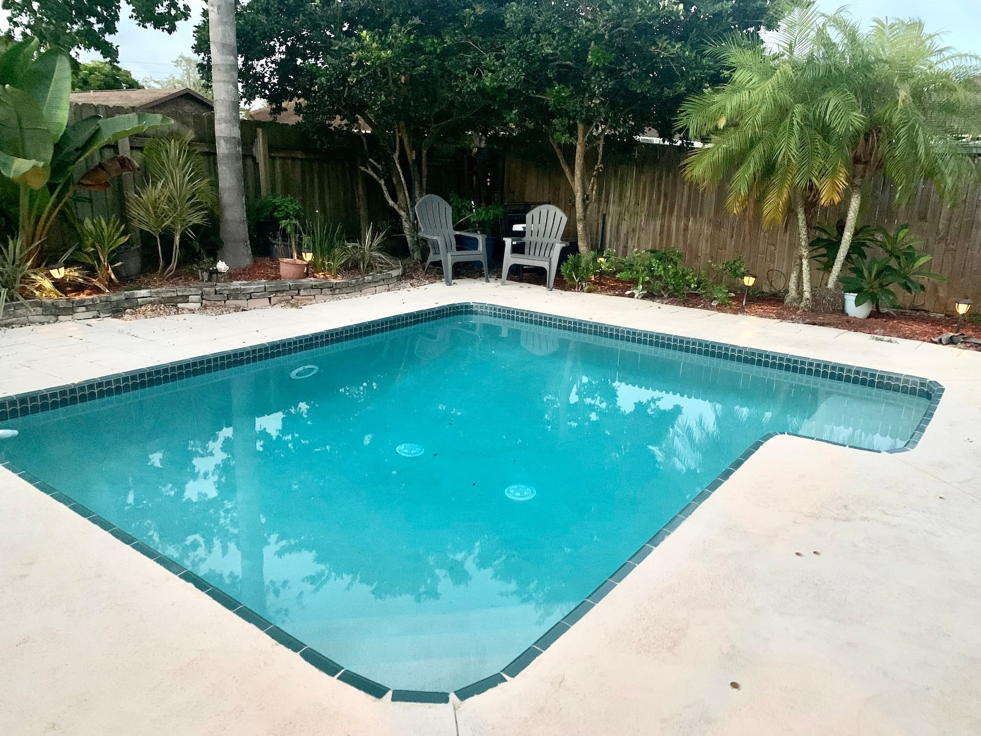 Beautiful beach themed 3 bedroom with pool