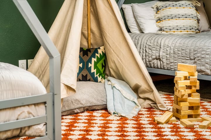 เด็กๆสามารถสังสรรค์ในทีพีหรือเล่นเกมเจนก้า!