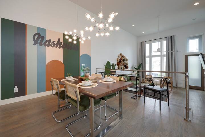 Stunning West End Home – Walkable Area gallery image 3