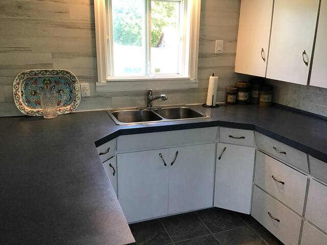 Century old Farm House with a little modern charm. gallery image 3