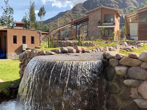 Hummingbird refuge in the Sacred Valley of the Incas