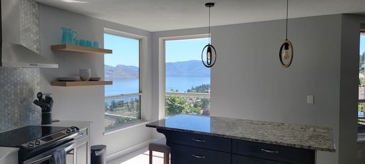 Views Await!! King suite, modern and spotless!