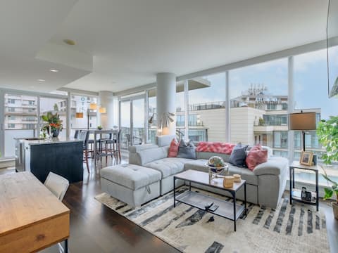 15th Floor City Escape Stunning Views