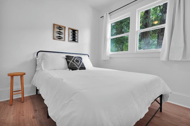 3号卧室-标准双人床