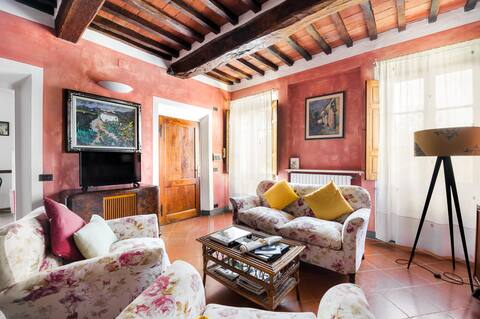 Historic Apartment at Villa Vignacce