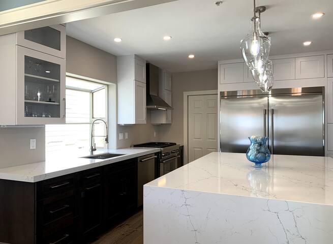 TreeTops OceanView Retreat_HotTub_Month/LongTermOk gallery image 3