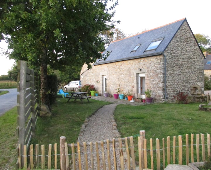 Small house near the beach Ria d 'Etel Houses for Rent in Locoal