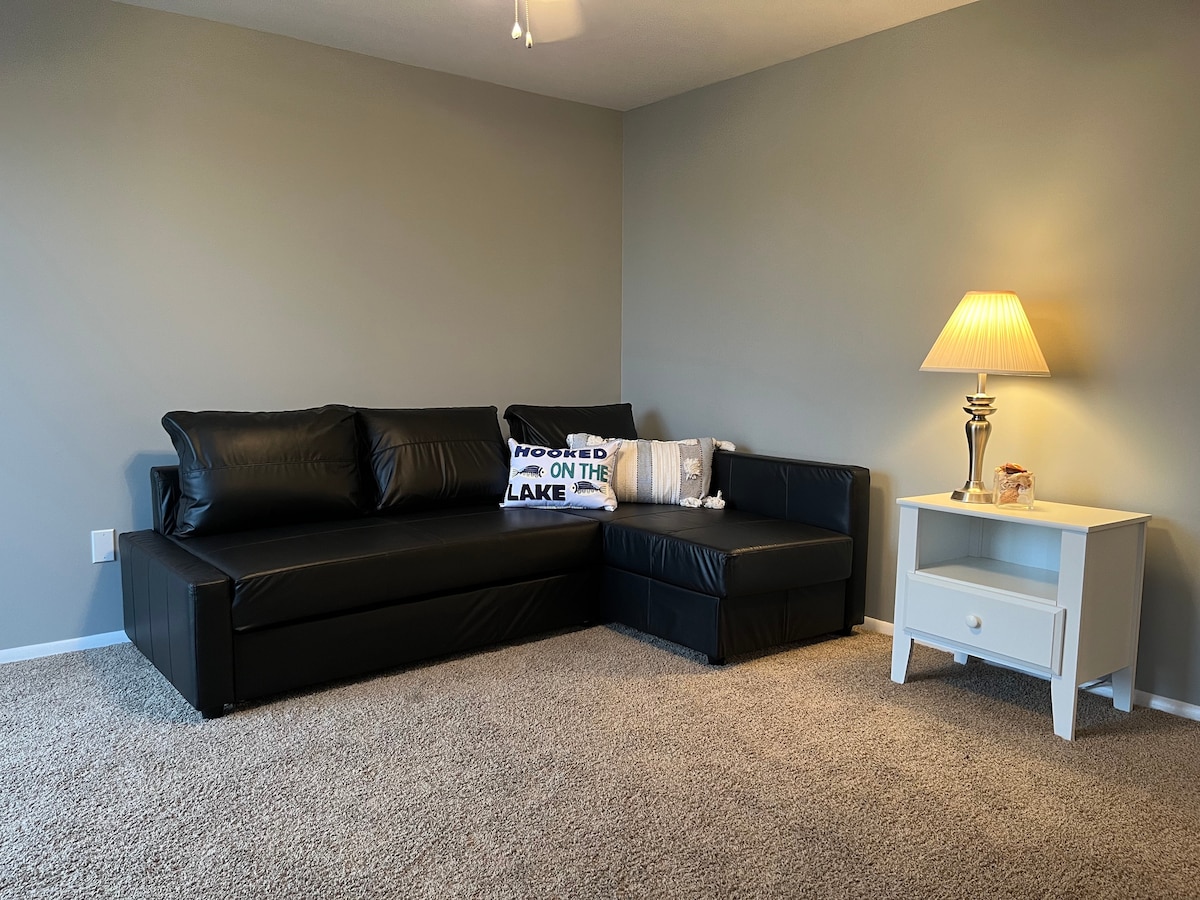 楼上全新滑动沙发床