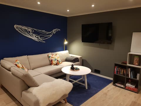 Top performing Airbnb: Lofotlove: Blue Whale Apt, Private Jacuzzi in Moskenes