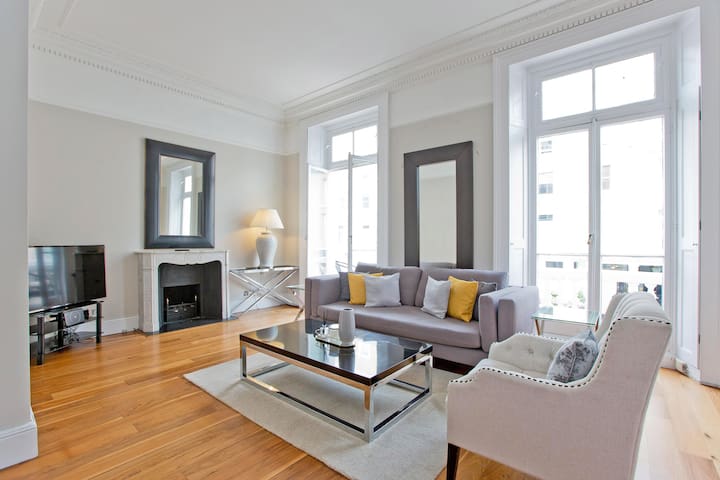 Elegant 2 bed in South Kensington
