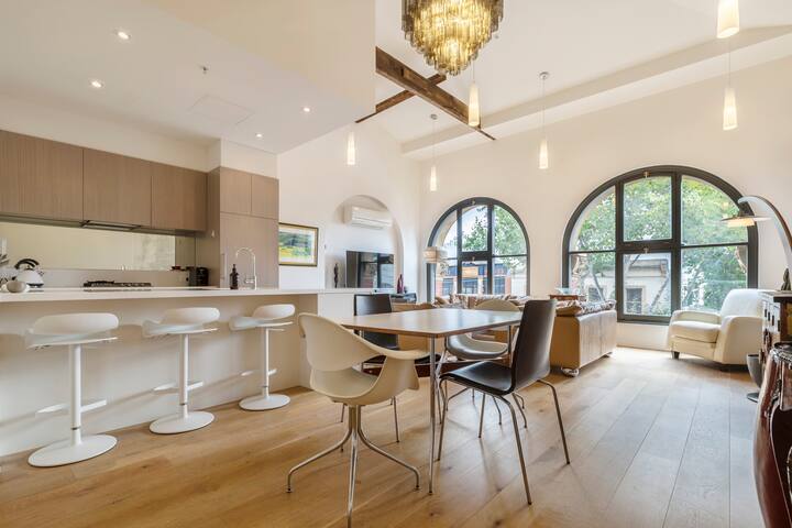 “The Sophia” Milan meets New York, in Melbourne gallery image 5