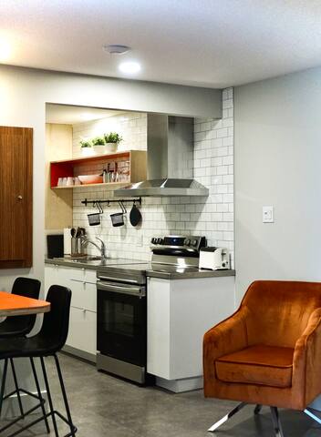 Morel Executive Suites #8 gallery image 2