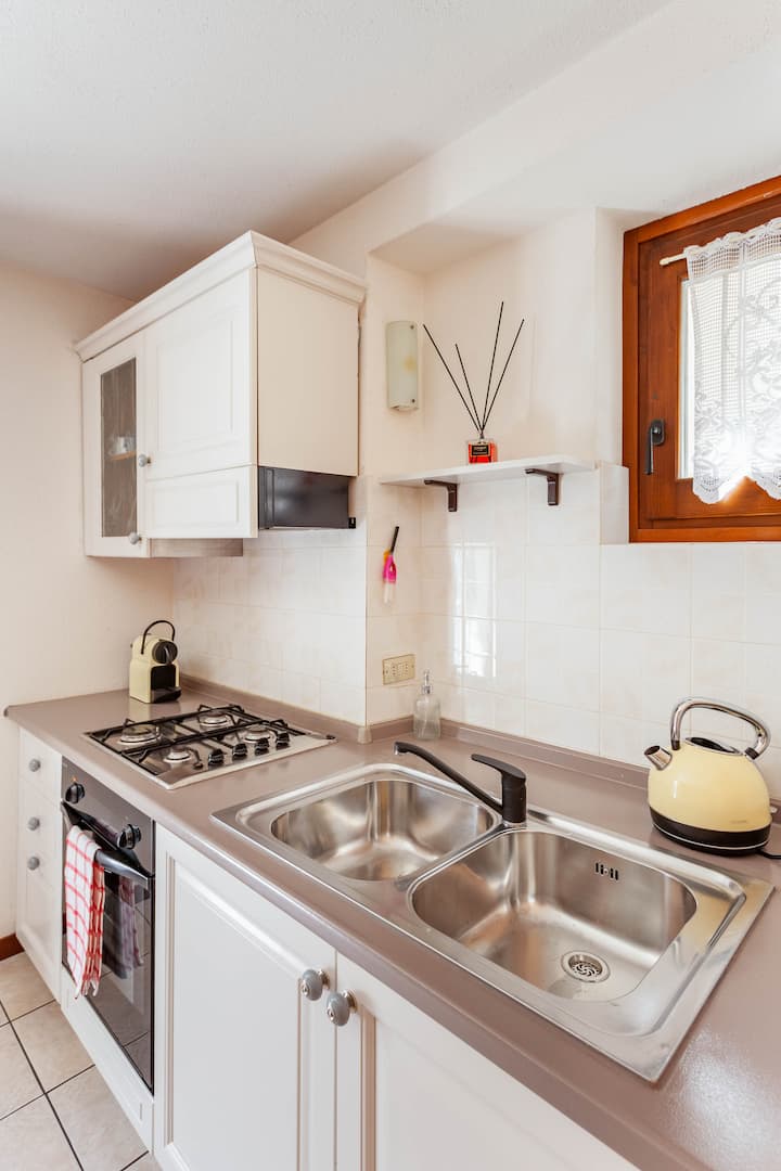 Casa Isolina-historic Stone House With Balcony - Menaggio