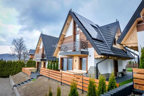 Cottage overlooking Giewont