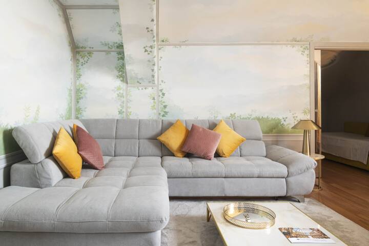 Charming 2 bedrooms apartment few steps from Duomo gallery image 3