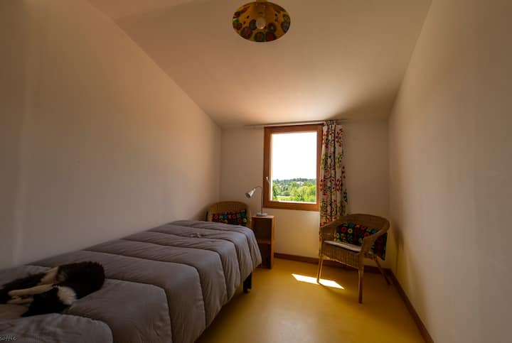 卧室2 ：欣赏吕贝龙壮丽风景的美景