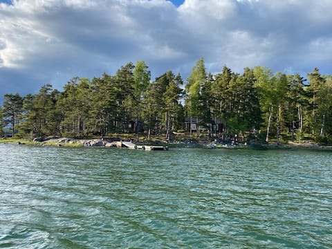 Beautiful tranquil archipelago holiday home