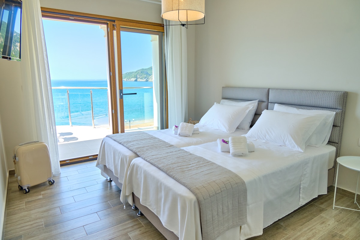 Armikes海滨套房4 Afionas科孚岛卧室