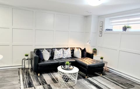 Top performing Airbnb: Private 1BR Apt - Sep Entrance - Full Kitchen in Peguis