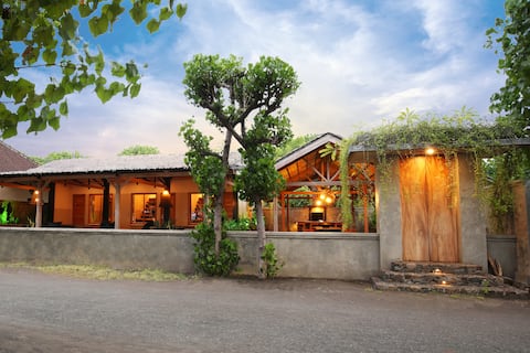 Adorable 3BR Beachfront Villa in Fishermen Village