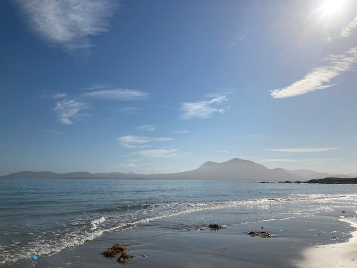 2 Bedroomed House, Renvyle Pennisula Connemara. Houses for Rent in