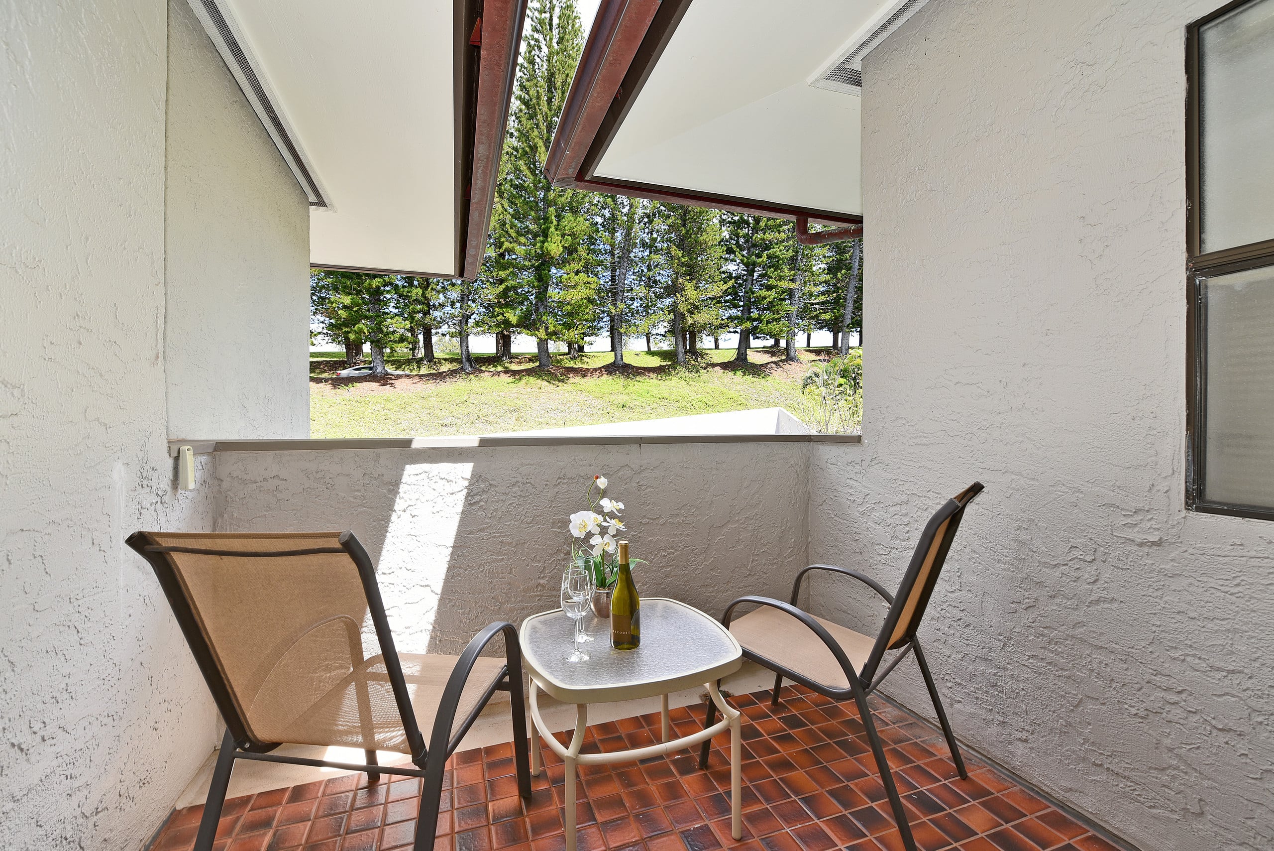 Condo in Lahaina · ★4.85 · 1 bedroom · 4 beds · 1.5 private baths - Image 36