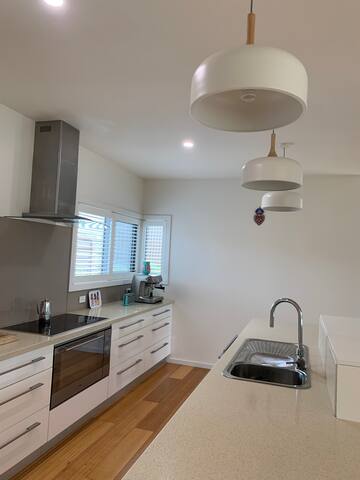 Light, Bright and Easy Summer 🌺 gallery image 5