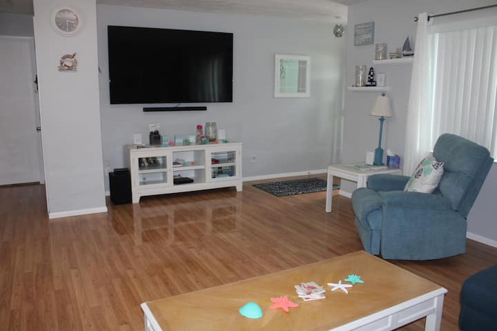Escape To Casa Blu- Private Pool, Minutes To Beach - Englewood, FL
