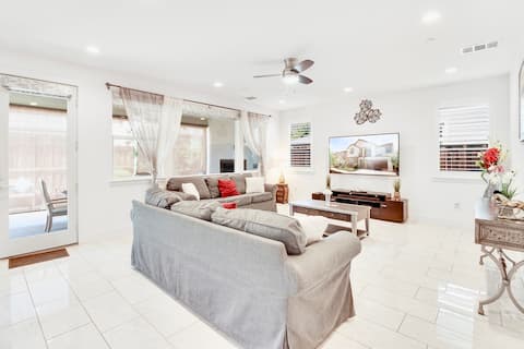 Luxury Private Getaway Relax in River Islands!