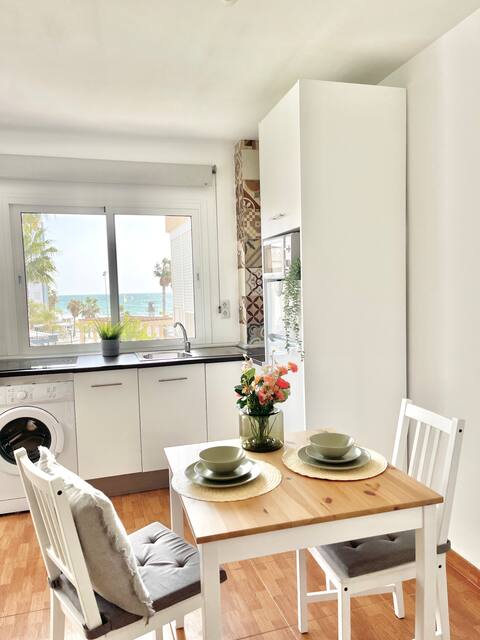 Apartment with gorgeous ocean views