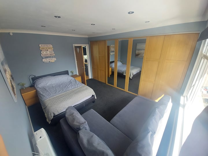 Whitstable Beach Retreat 1 min from the beach! Vacation homes for