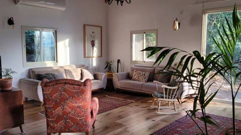 Entire private cottage in Kiryat Tiv'on