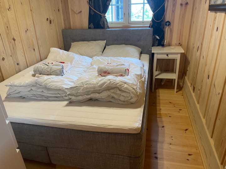 Საძინებელი 3 160 სმ საწოლით