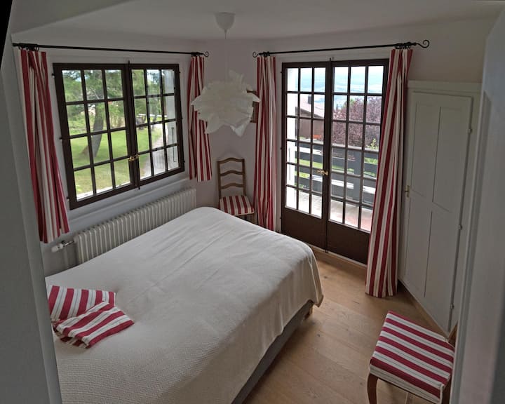 Საძინებელი (საწოლი 140)