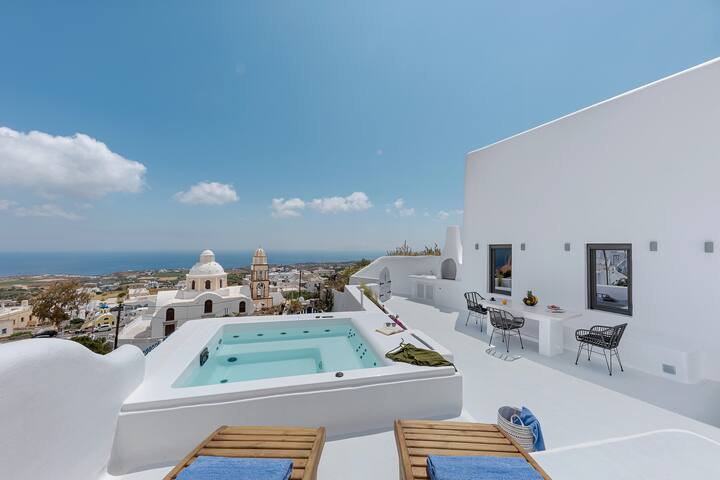 3 bed villa, @ Fira center Sea view,outdoor hottub gallery image 2