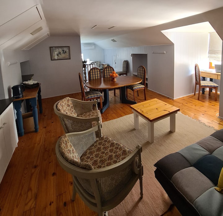 7 On South Unit 2 "Loft" Self Catering - Bredasdorp