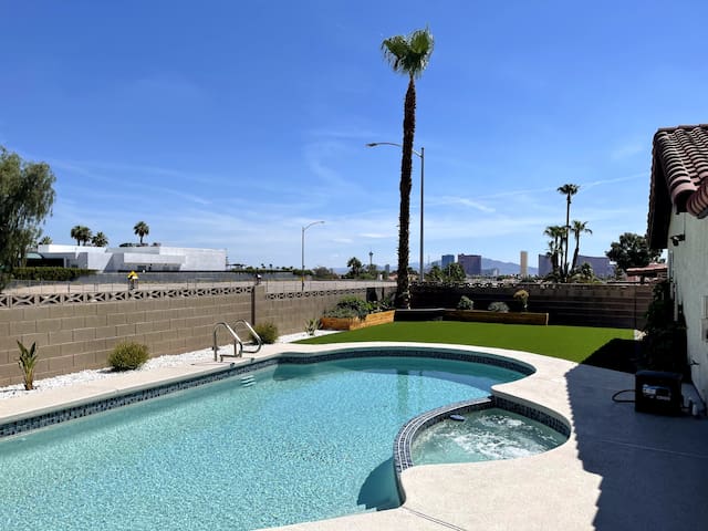 Peaceful Pool in 4BR w/ BBQ, Patio, and Near Strip