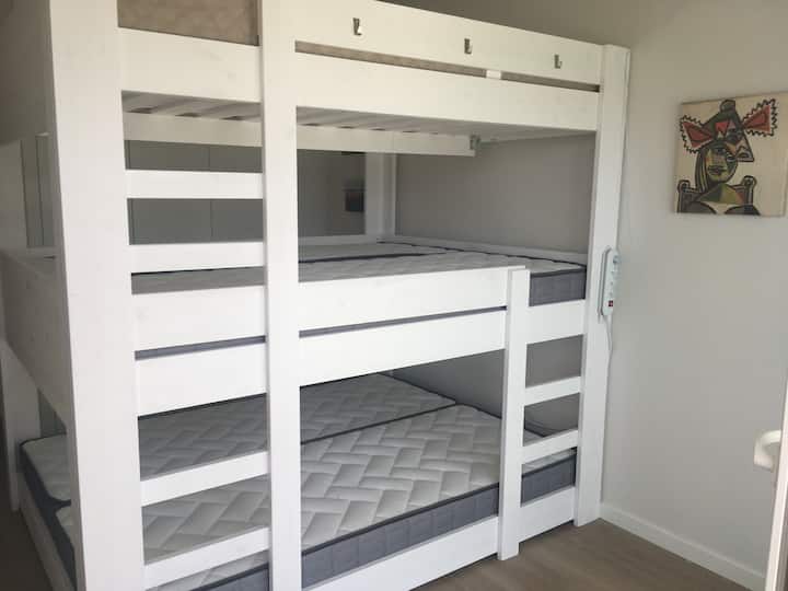 3 camas dobles en 3 niveles (litera 160x200)