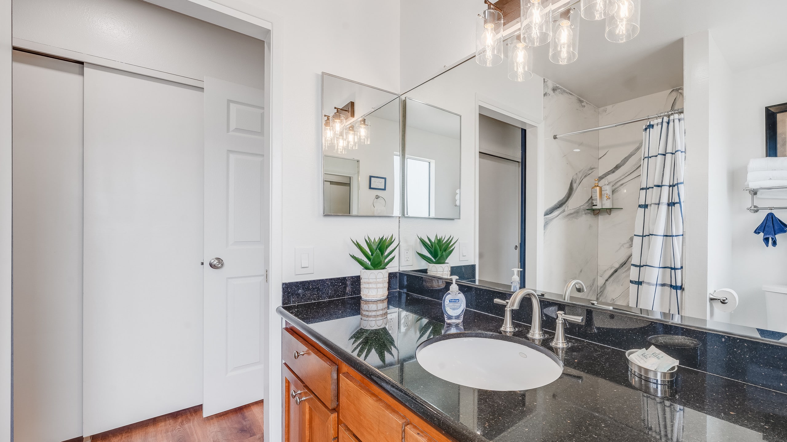 Condo in Kihei · ★4.95 · 2 bedrooms · 3 beds · 2 private baths - Image 26