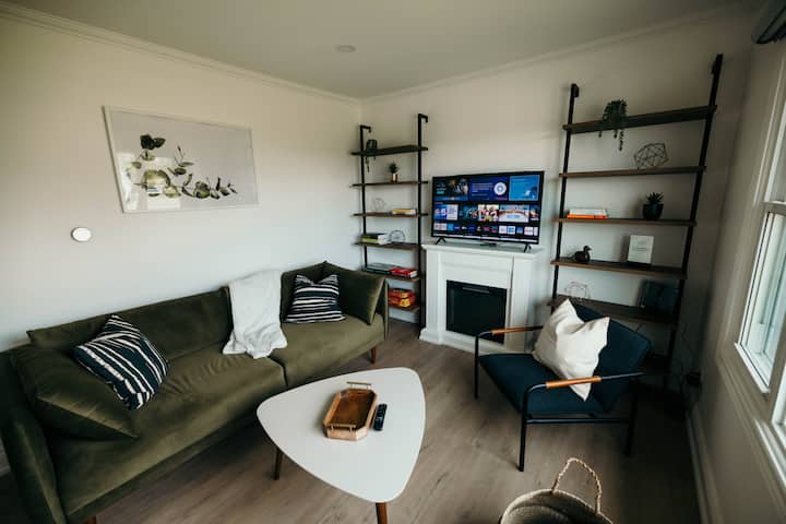 Romantic Wineland Escape | Hot Tub, Wineries - Niagara-on-the-Lake