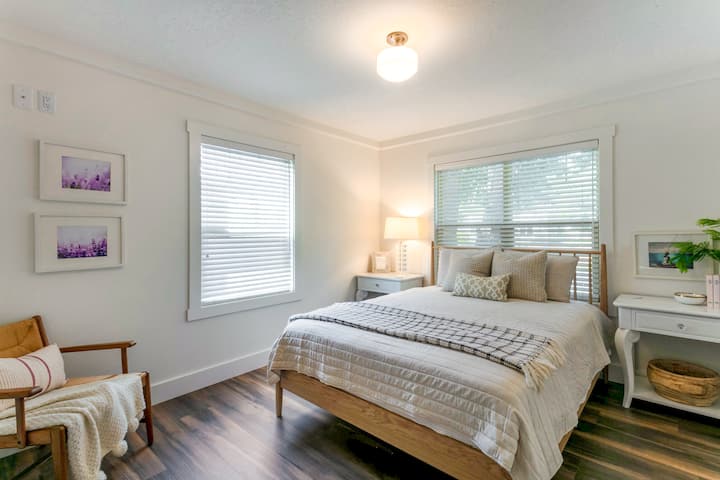 Spálňa s manželskou posteľou