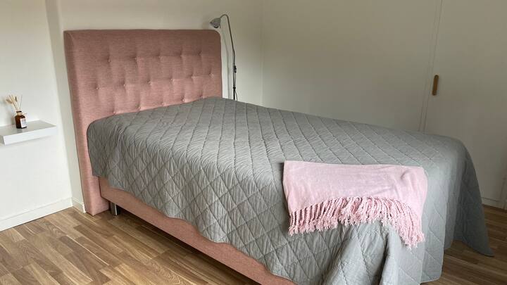 Საწოლი 120 სმ, ზემოთ 