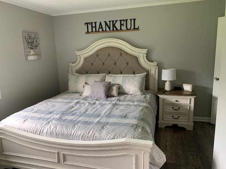 King size bed with cozy linens!